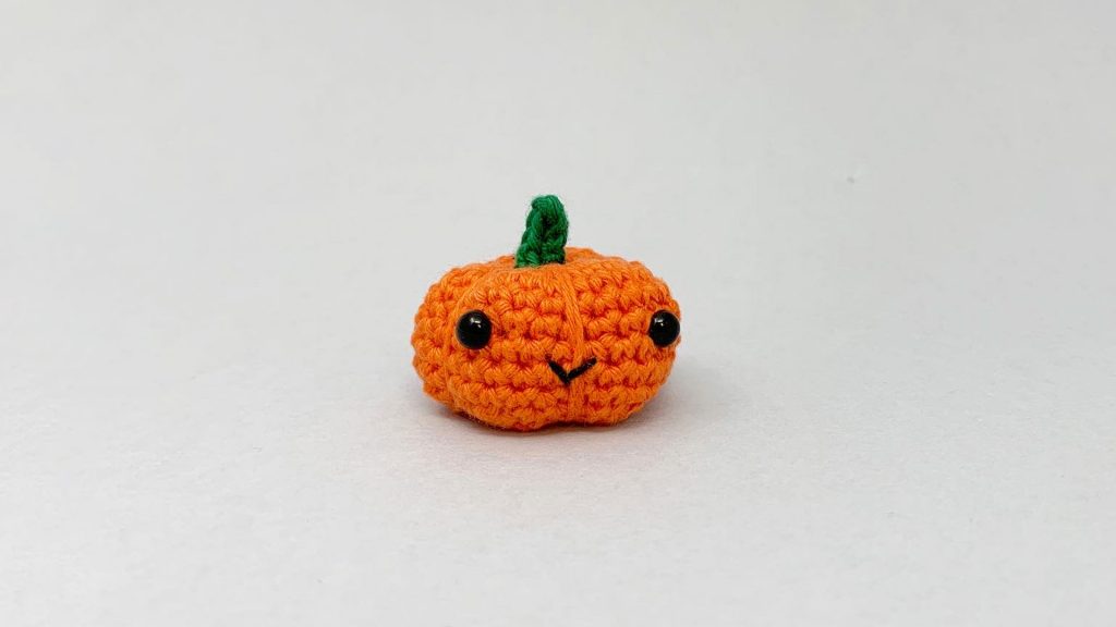 Free amigurumi pumpkin pattern