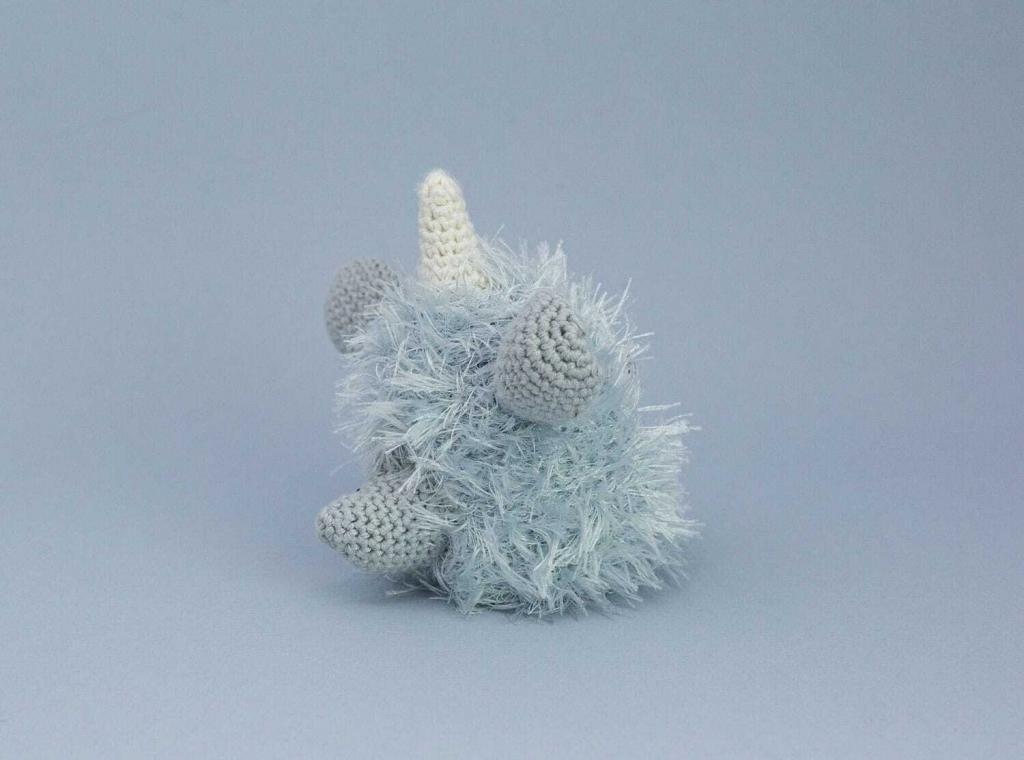 amigurumi crochet blue fluffy monster pattern