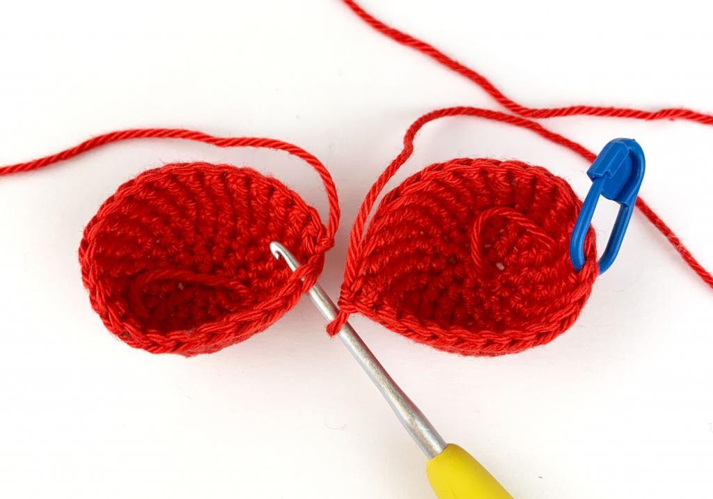 Joining crochet heart