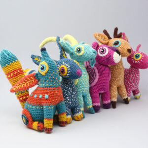 How to work with fluffy yarn – Make Me Roar, amigurumi crochet patterns,  kit and courses