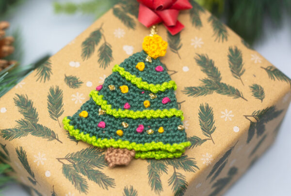 Christmas tree crochet decoration